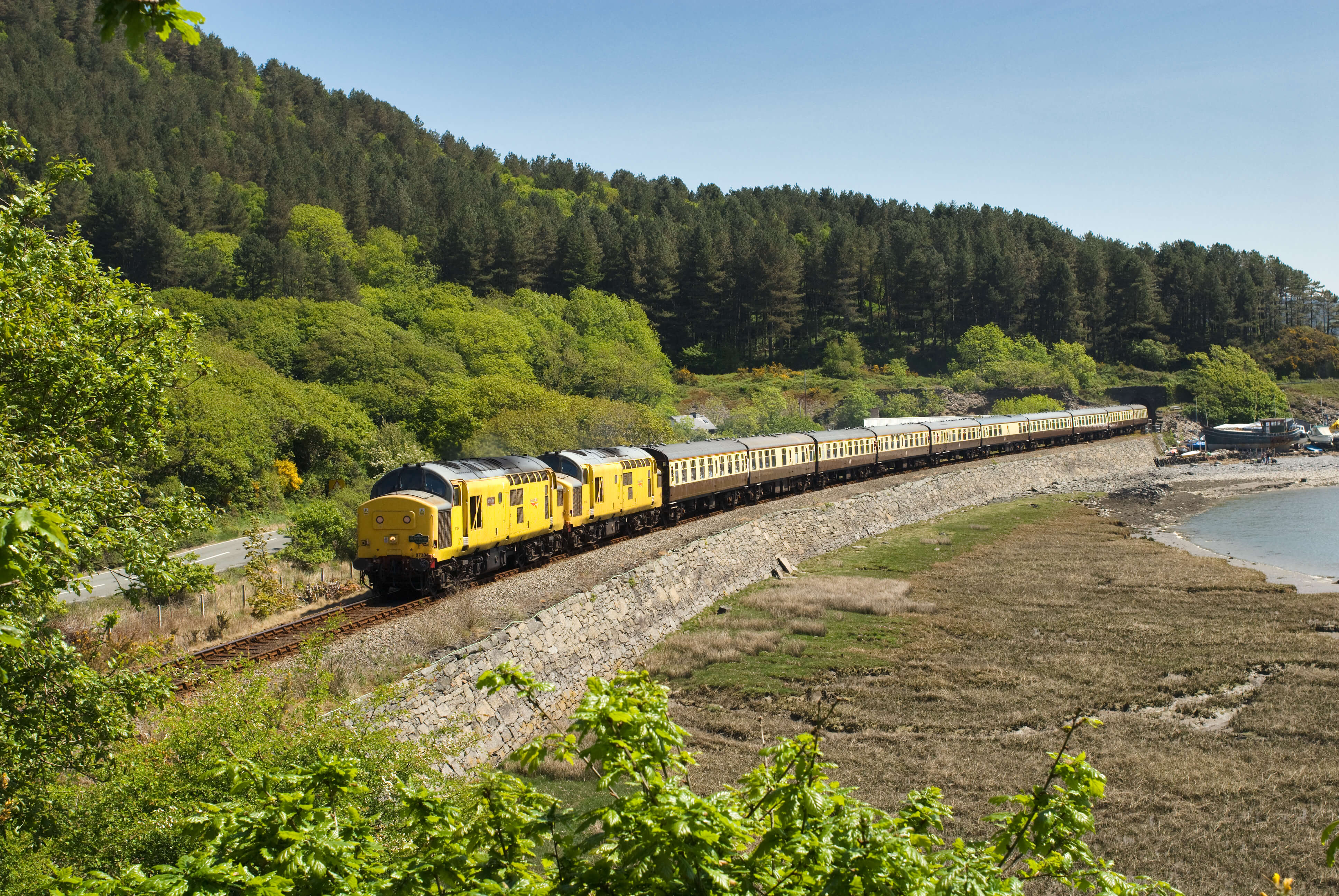 97304 John Tiley and 97303 amble along the Dovey estuary at Frongoch with Pathfinder Tours The Cambrian Coast Express  1Z30 05:39 Bristol Temple Meads to Pwllheli, the first charter to run to Pwllheli under ERTMS conditions.